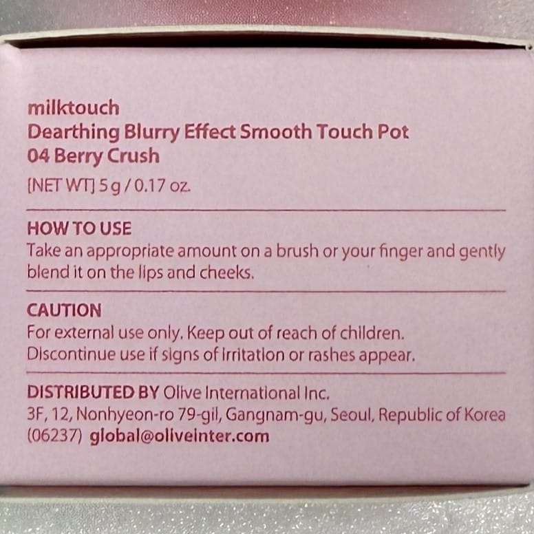 blush lips effect using creamy blush pot