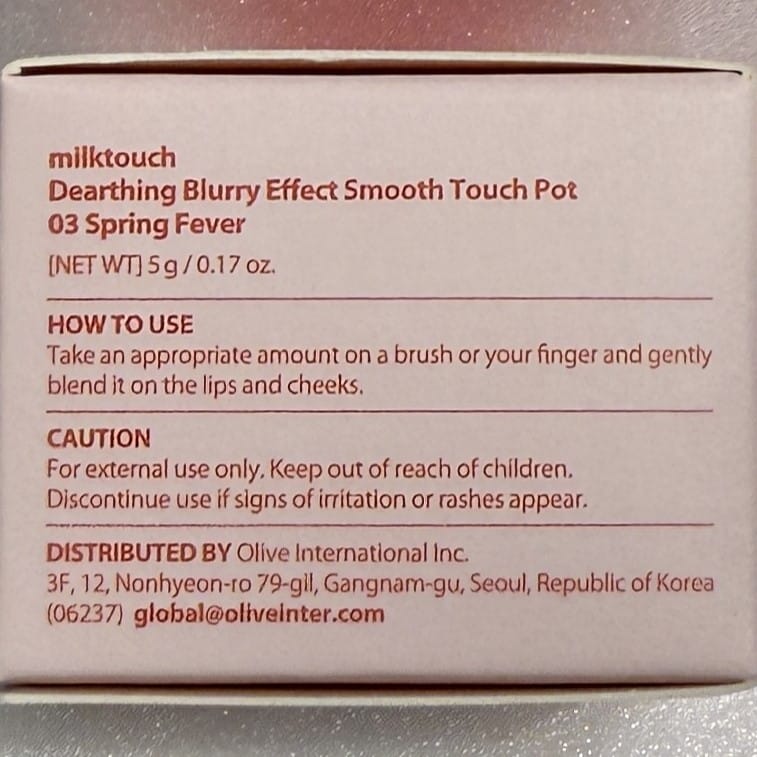 akeup for cheek using soft spring blush color