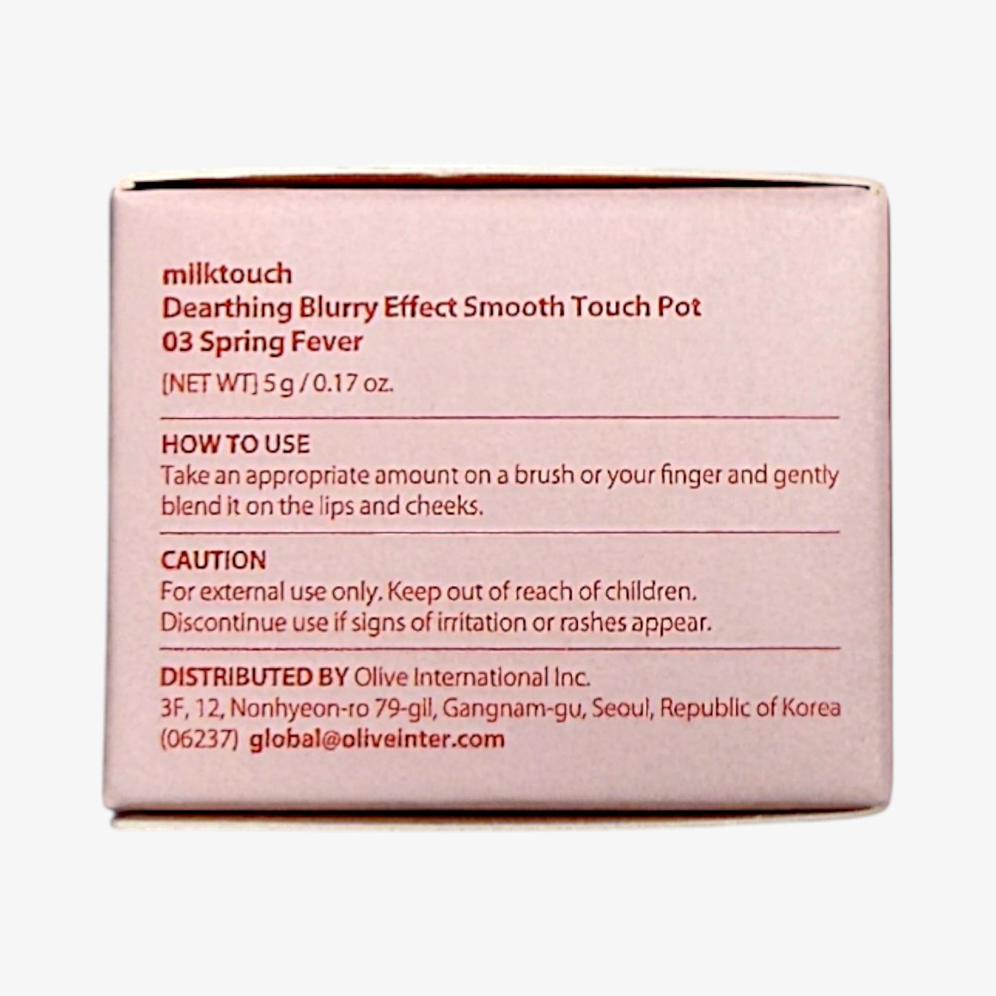 blush placement for round face using coral blush