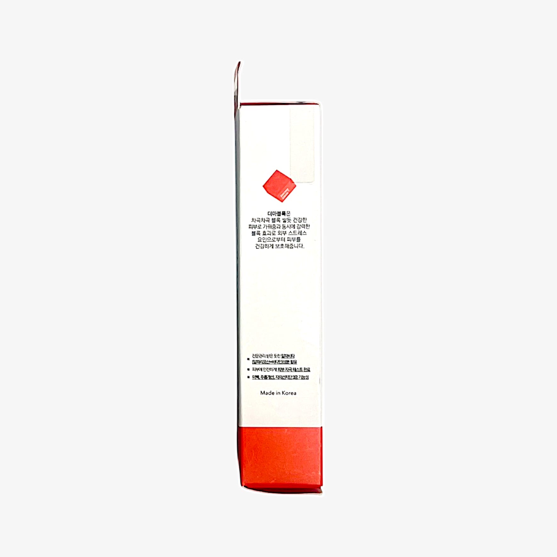 daily facial sunscreen with panthenol and soothing ingredients