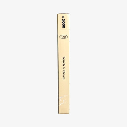 blonde hair eyebrow pencil with fine tip
