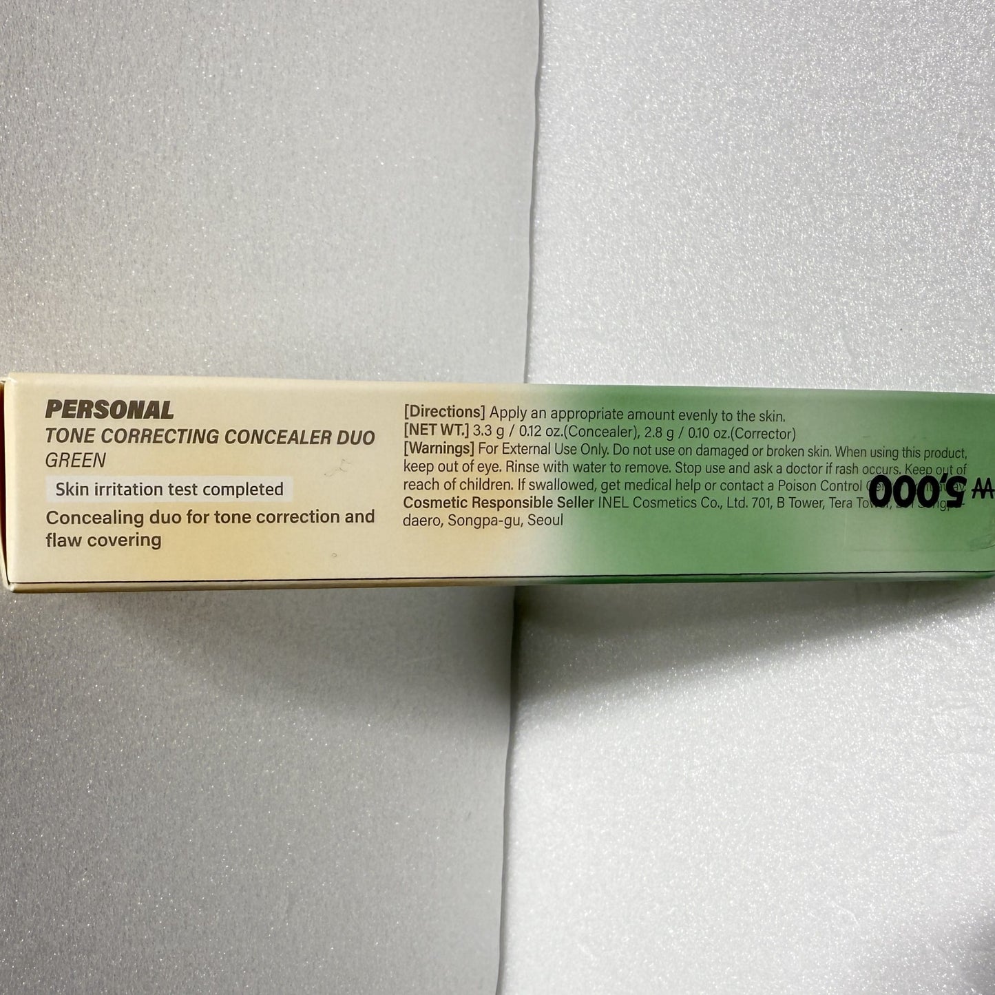 Korean makeup concealer with dual tip design