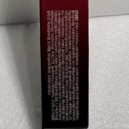 lip stain oil with smooth lipstick texture