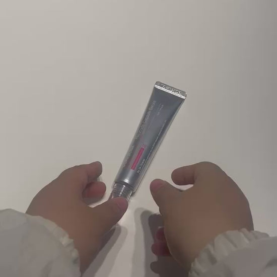 anti-aging serum for sensitive skin with PDRN capsules