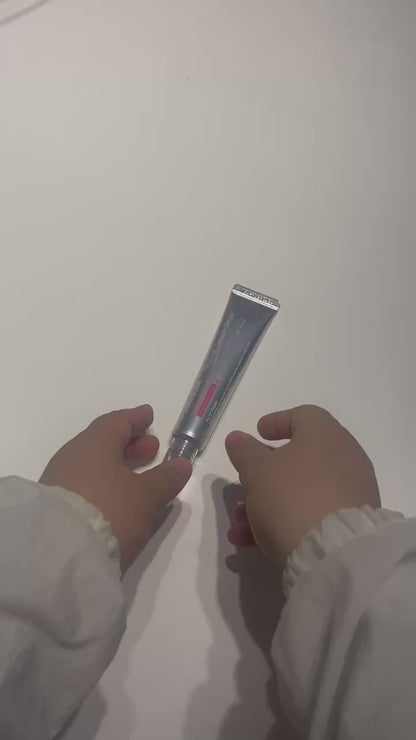 anti-aging serum for sensitive skin with PDRN capsules