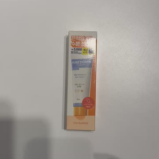 moisturizing face spray with sunblock protection